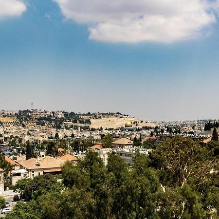 In Front Of The Wall القدس المظهر الخارجي الصورة